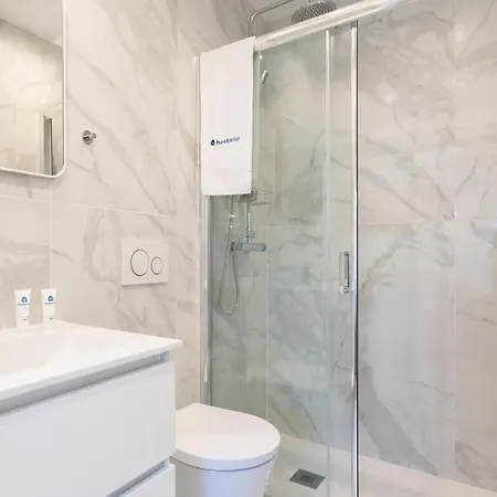 펜션 Charming Stylish House W Mezzanine And Terrace *