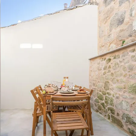 Holiday home Charming Stylish House W Mezzanine And Terrace